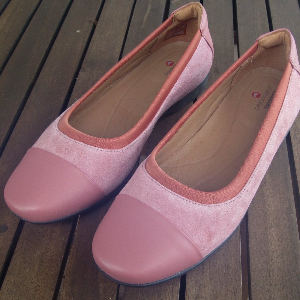 New WOB Clarks Flats Women's 7 1/2 Leather Light Pink